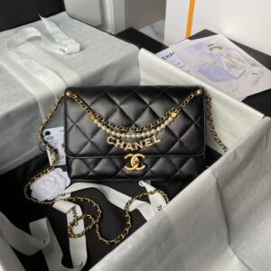 Chanel AS5011 Flap bag Shiny Lambskin Imitation Pearls & Gold-Tone Metal Black
